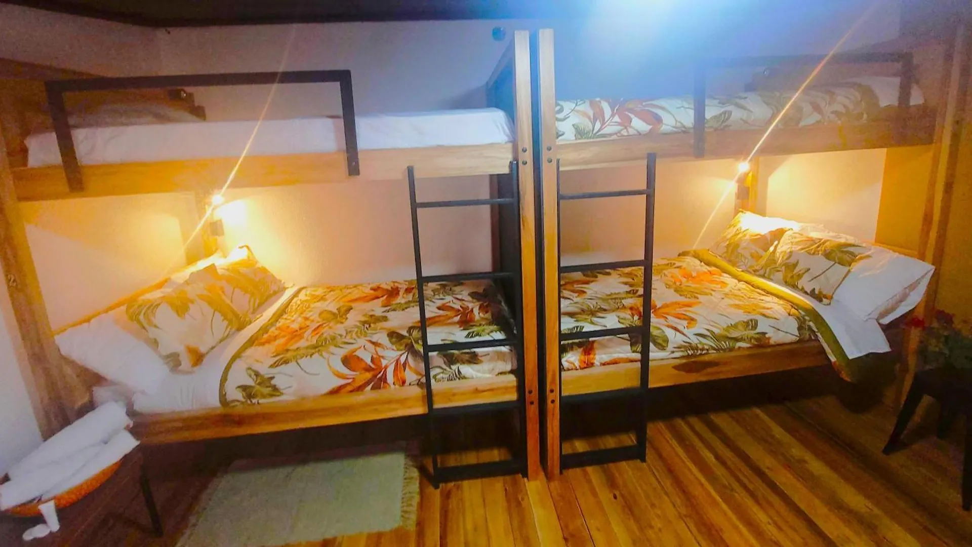 Sun Backpackers Hotell Quito